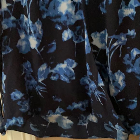 Vince Camuto Top - Picture 3 of 4